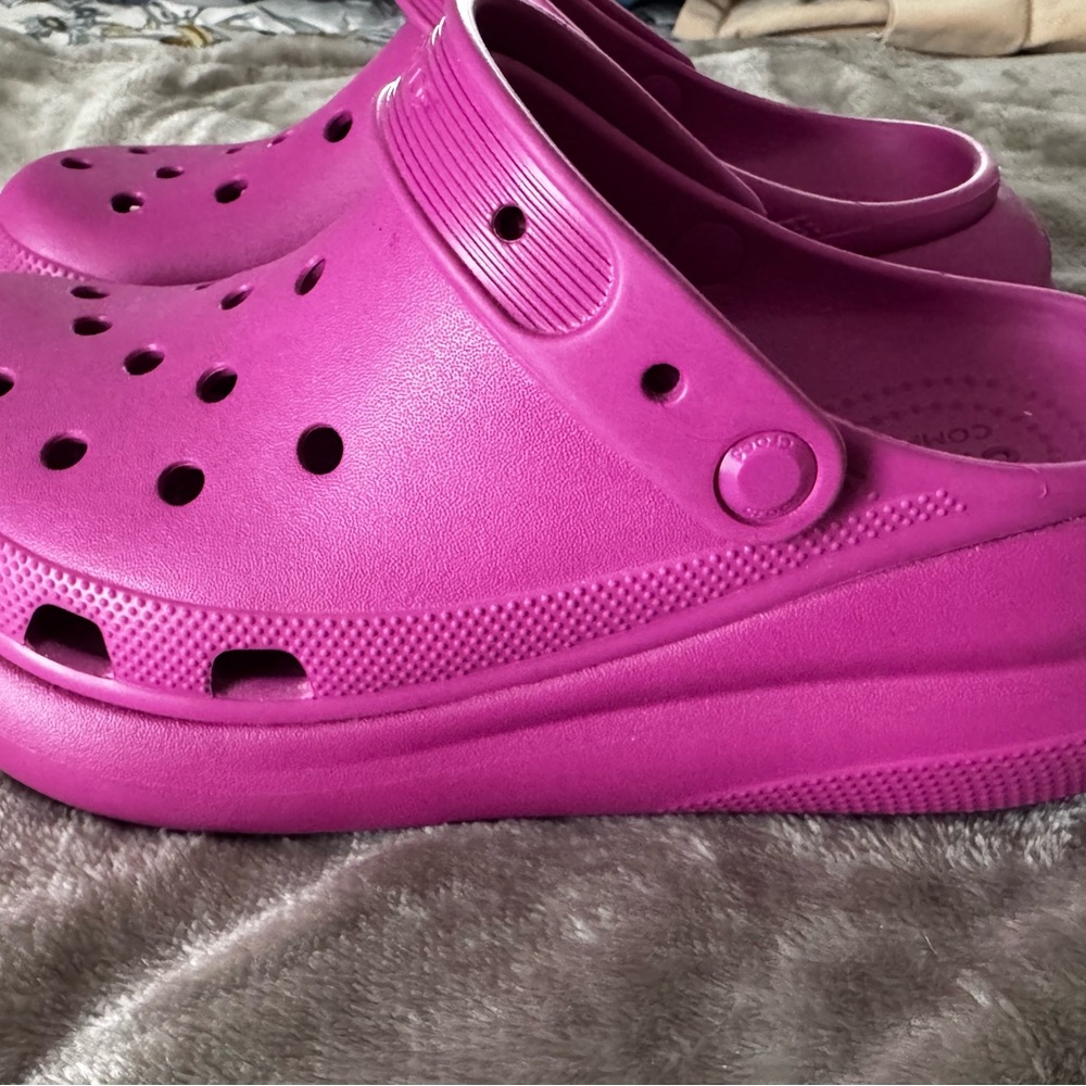Crocs Women’s Classic Platform Clog - Pink - Picture 2 of 5